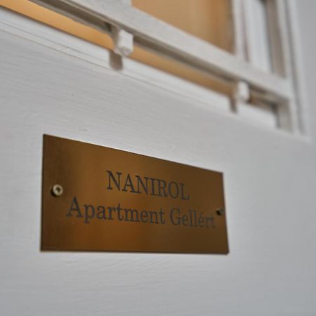 Nanirol Apartment At Gellert Bath Budapeşte Dış mekan fotoğraf