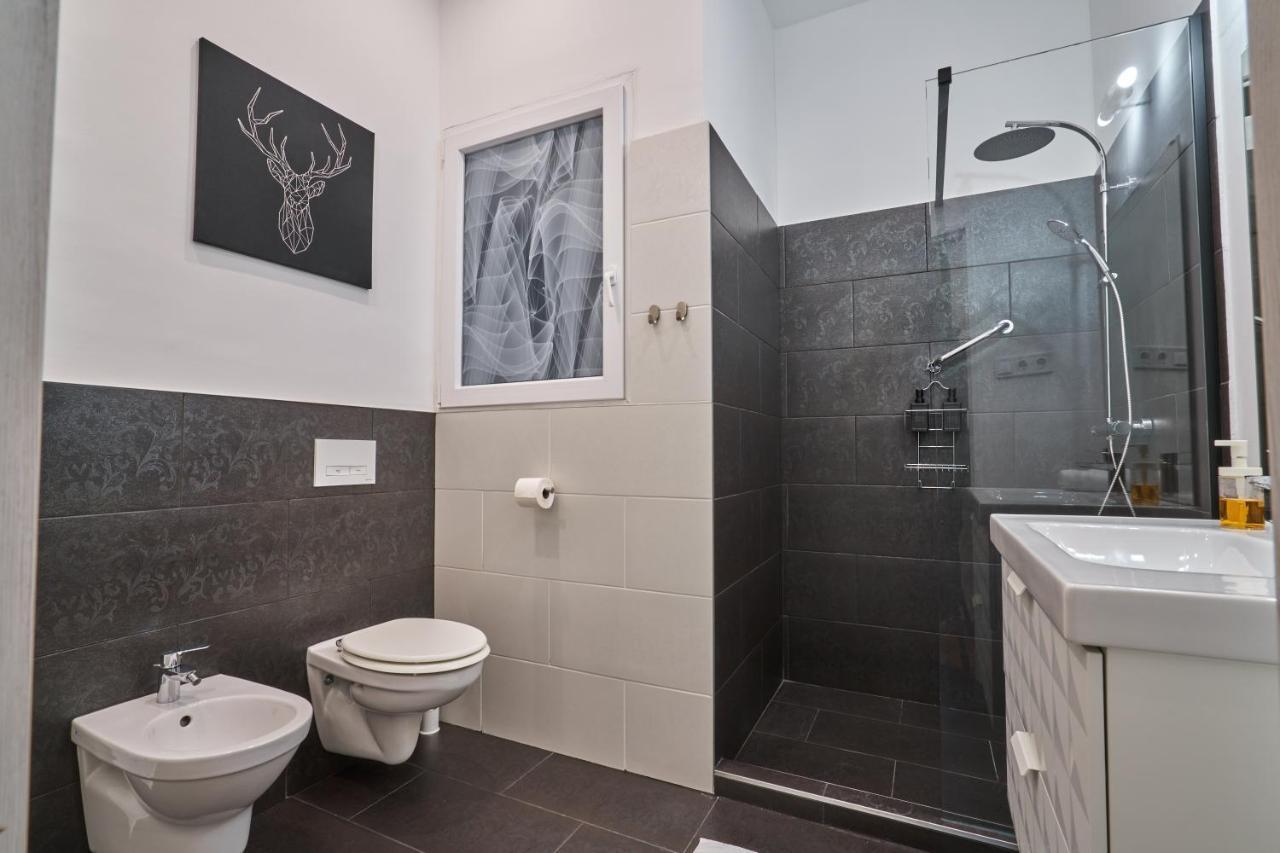 Nanirol Apartment At Gellert Bath Budapeşte Dış mekan fotoğraf