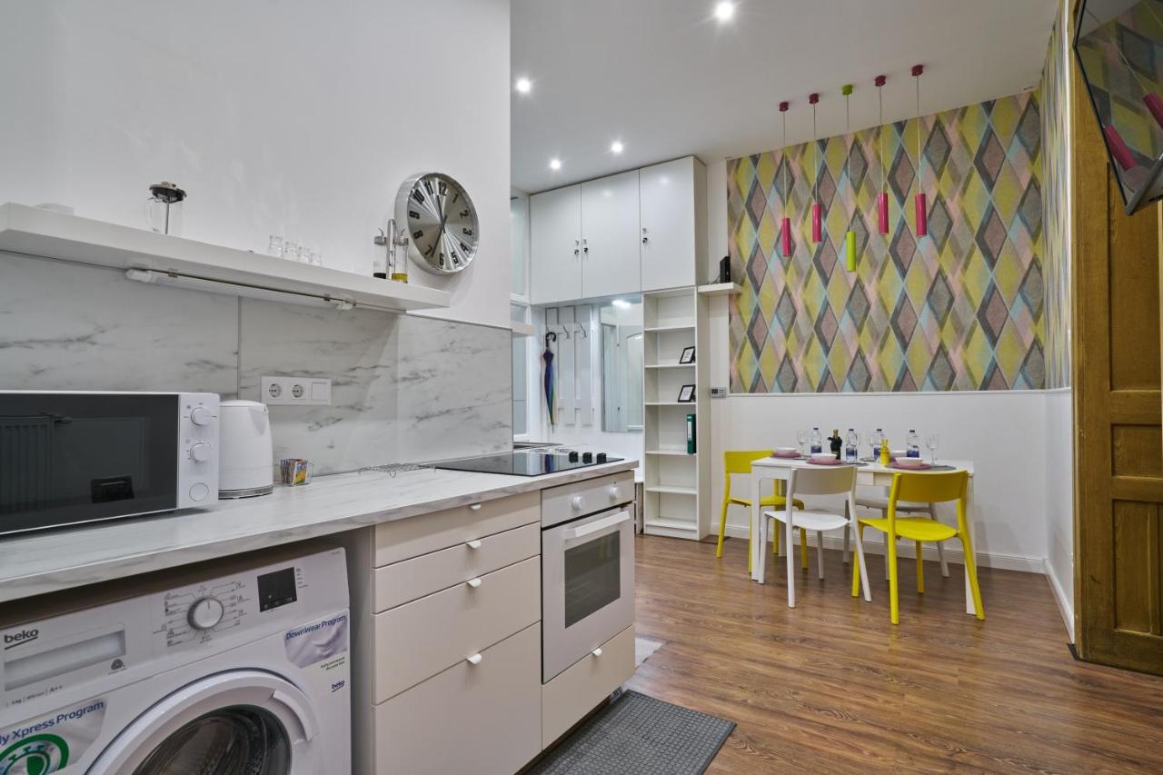 Nanirol Apartment At Gellert Bath Budapeşte Dış mekan fotoğraf