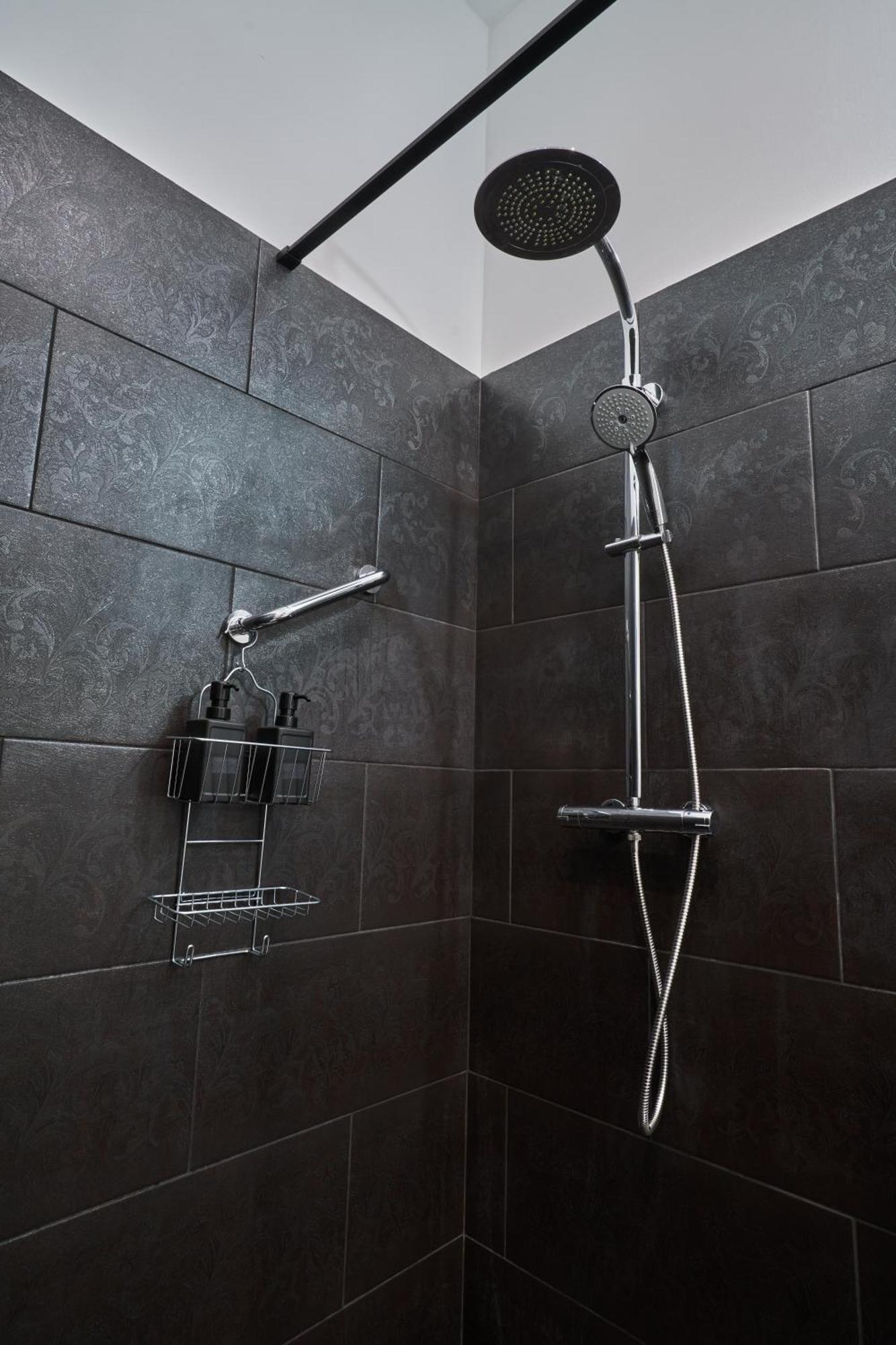Nanirol Apartment At Gellert Bath Budapeşte Dış mekan fotoğraf